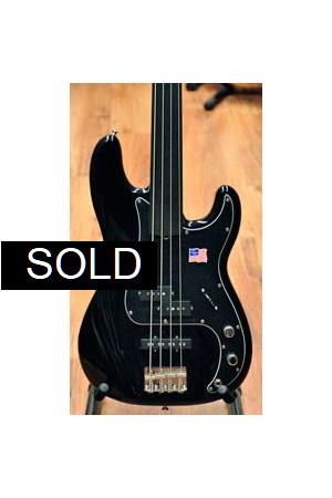 Fender Tony Franklin Fretless BK Fender Tony Franklin Fretless BK